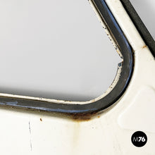 将图片加载到图库查看器，Car door in metal, 1970s
