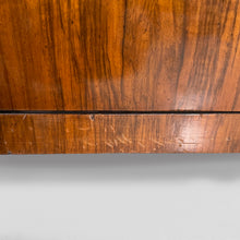 Load image into Gallery viewer, Chest of drawers in wood, early 19th century
