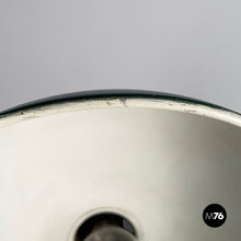 Carica l&#39;immagine nel visualizzatore di Gallery, Table lamp in green metal, 1950s
