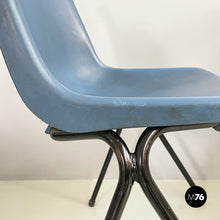 将图片加载到图库查看器，Stackable chairs in blue plastic and black metal, 2000s
