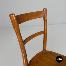 将图片加载到图库查看器，Chairs by Thonet, 1930s
