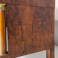 Load image into Gallery viewer, Chest of drawers in wood, early 19th century
