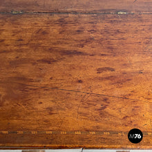将图片加载到图库查看器，Desk in wood, late 1800s
