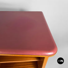 画像をギャラリービューアに読み込む, Sideboard in wood, glass and burgundy leather, 1960s
