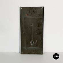 画像をギャラリービューアに読み込む, Wall thermometer Perutz in metal, 1950s

