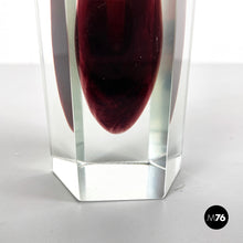 Carica l&#39;immagine nel visualizzatore di Gallery, Burgundy Murano glass vase, 1970s

