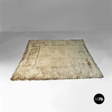 画像をギャラリービューアに読み込む, Short and medium-pile rug in beige, 1970s
