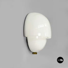 Carica l&#39;immagine nel visualizzatore di Gallery, Wall lamp Mania by Vico Magistretti for Artemide, 1960s
