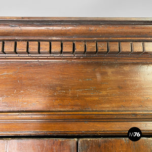 Baroque wardrobe in wood with doors, 1700s