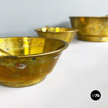 Charger l&#39;image dans la galerie, Set of brass bowls or cups, 1970s
