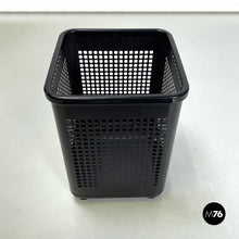 将图片加载到图库查看器，Office bins in black metal and plastic by Neolt, 1980s
