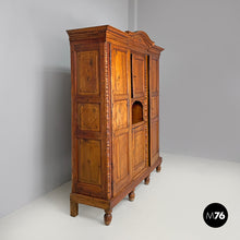 将图片加载到图库查看器，Wooden highboard with decorations, 1800s
