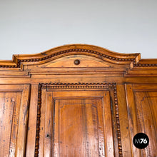 将图片加载到图库查看器，Wooden highboard with decorations, 1800s
