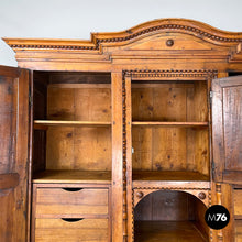 将图片加载到图库查看器，Wooden highboard with decorations, 1800s
