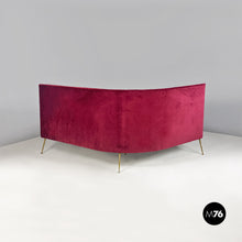 将图片加载到图库查看器，Cherry velvet and brass curved sofa, 1950s
