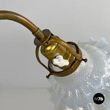 将图片加载到图库查看器，Brass and glass table lamp, early 1900s
