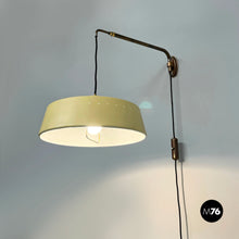 Charger l&#39;image dans la galerie, Adjustable wall lamp in brass and metal, 1950s
