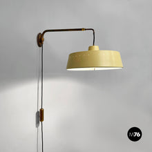 Charger l&#39;image dans la galerie, Adjustable wall lamp in brass and metal, 1950s
