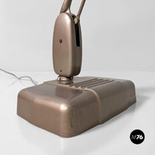 Charger l&#39;image dans la galerie, American industrial table lamp by Dazor floating fixtures, 1950s
