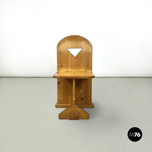将图片加载到图库查看器，Wooden chairs with triangular holes, 1980s
