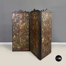 将图片加载到图库查看器，Wooden screen with collage, 1800s
