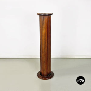 Wood pedestal or column display, 1900s