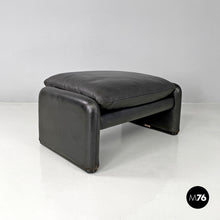 画像をギャラリービューアに読み込む, Black leather pouf Maralunga by Vico Magistretti for Cassina, 1970s
