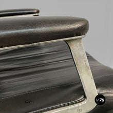 Carica l&#39;immagine nel visualizzatore di Gallery, Armchair by Osvaldo Borsani for Tecno, 1970s
