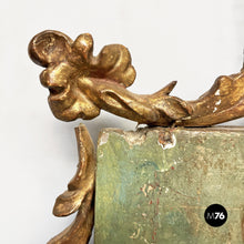 将图片加载到图库查看器，Antique wooden ornament, 1800s
