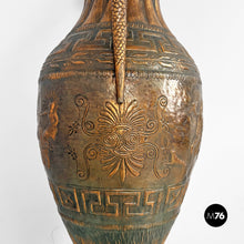 将图片加载到图库查看器，Amphora by Virgilio Bono, 1960s.
