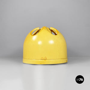 Pistil shape light yellow plastic umbrella stand, 1970s