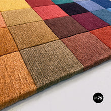 Carica l&#39;immagine nel visualizzatore di Gallery, Rectangular colored carpet with checked pattern, 1990s
