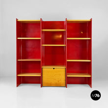 将图片加载到图库查看器，Wood and red metal self-supporting bookcase by Arflex, 1970s
