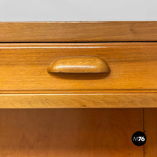 将图片加载到图库查看器，Wooden sideboard, 1930s
