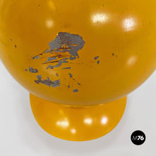 将图片加载到图库查看器，Yellow metal lamp by Goffredo Reggiani for Reggiani Illuminazione, 1970s
