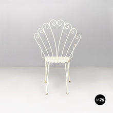 画像をギャラリービューアに読み込む, White wrought iron garden chairs, 1960s
