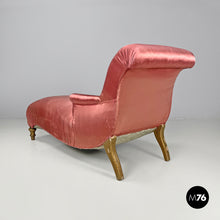 Load image into Gallery viewer, Chaise longue in pink satin and golden wood, 1800s
