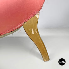 Load image into Gallery viewer, Chaise longue in pink satin and golden wood, 1800s
