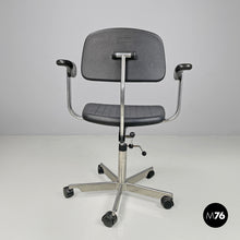 将图片加载到图库查看器，Black rubber and metal swivel office chairs by Fritz Hansen, 1980s
