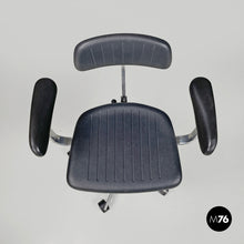 将图片加载到图库查看器，Black rubber and metal swivel office chairs by Fritz Hansen, 1980s
