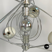 Carica l&#39;immagine nel visualizzatore di Gallery, Atom shaped ceiling lamp in chromed metal, 1970s
