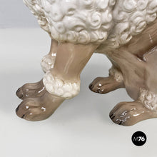 画像をギャラリービューアに読み込む, Ceramic poodle sculpture by Ronzan, 1970s
