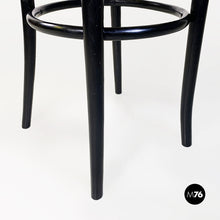 Load image into Gallery viewer, Beech and Vienna straw N.18 chairs by Michael Thonet for Herbatschek, 1960s
