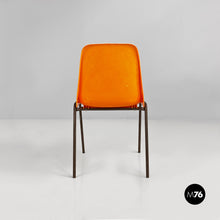 将图片加载到图库查看器，Stackable orange plastic chairs, 1960s
