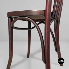 将图片加载到图库查看器，Chairs by Thonet, 1930s
