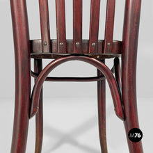 将图片加载到图库查看器，Chairs by Thonet, 1930s
