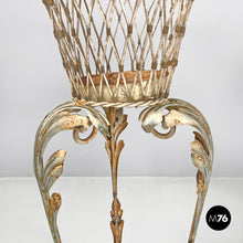 画像をギャラリービューアに読み込む, White wrought iron vase holder with floral decorations, 1900s
