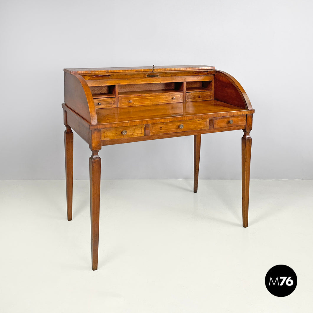 Wooden desk with shutter, 1700s