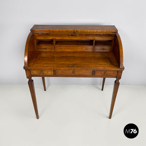 Wooden desk with shutter, 1700s