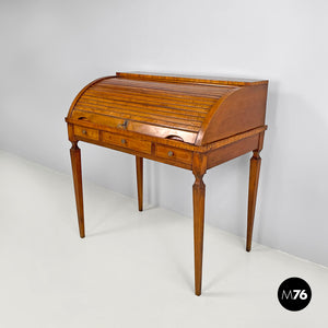 Wooden desk with shutter, 1700s